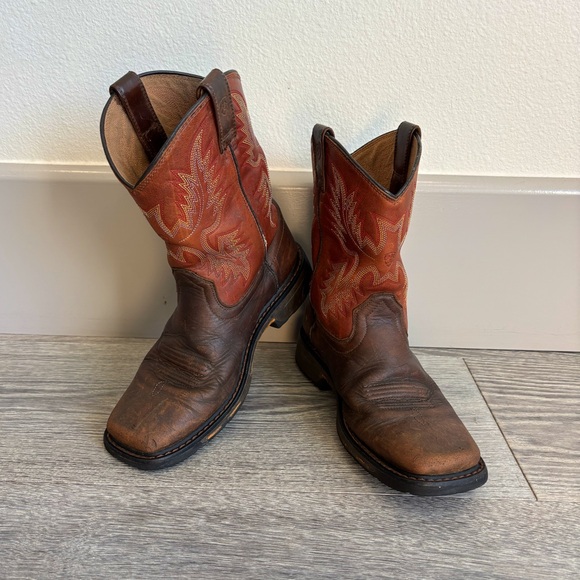 Ariat Other - Ariat Kids WorkHog Wide Square Toe Boot - Size 4